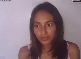 Mexicana pierde su virginidad anal en un cast aside falso