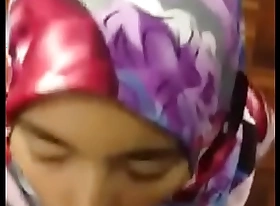 cute bird mutia jilbab nyepong