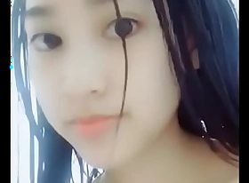颜值不错嫩妹子洗澡出来漏逼小秀 逼逼毛毛比较多很是诱惑不